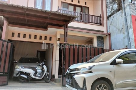Dijual Rumah 2 Lantai Mewah di Kalpataru Malang