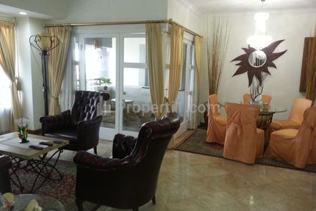 Jual Apartemen 3+1 Bedrooms Luas 127m2, Grand Tropic Grogol Jakarta Barat