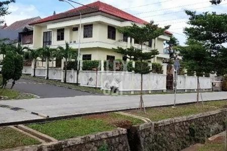 Dijual Rumah Megah Semi Furnished Harga NJOP di Puri Cinere Depok