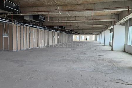 Jual Office Building Plaza Oleos, Tb Simatupang Jakarta Selatan. Luas 2323 m2 1 Lantai Unfurnished