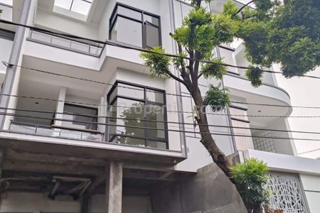Dijual Rumah Kost Aktif Strategis di Jalan Candi Mendut Suhat Dekat Kampus Malang