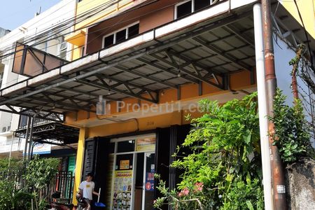Jual Ruko Gandeng di Bogor Tengah 3 Lantai SHM - Depan Regina Pacis