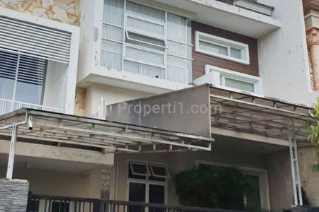 Jual Rumah dengan Harga di Bawah Apraisal di Villa Valencia, Lontar, Surabaya Barat, Surabaya