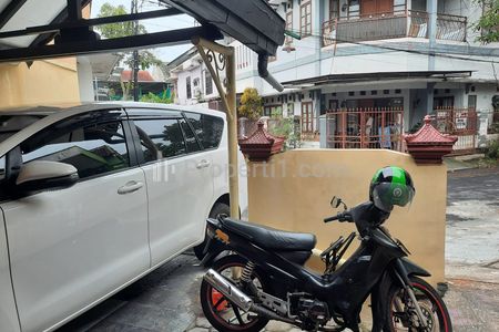 Dijual Murah Rumah 3 Lantai di Perumahan Griya Shanta, Soekarno Hatta, Malang