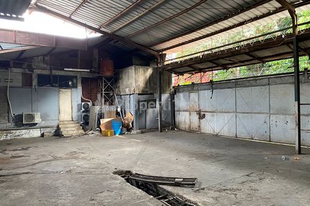 Sewa Gudang Luas Siap Pakai di Kebayoran Lama Utara Jakarta Selatan
