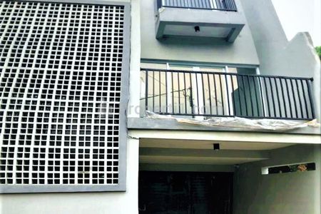 Dijual Rumah Baru 3 Lantai di Pesanggrahan Jakarta Selatan Dekat RSUD Pesanggrahan, Gerbang Tol Veteran, Bintaro Plaza, Pondok Indah Mall, Kampus STAN