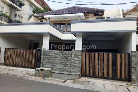 Jual Rumah Mewah Minimalis di Jalan Dwijaya Kebayoran Baru, Jakarta Selatan