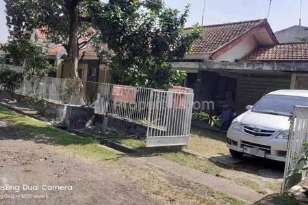 Jual Rumah Tua Strategis di Jalan Ketintang Tengah, Surabaya Selatan, Surabaya
