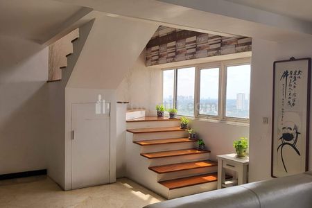 Dijual Penthouse Apartemen Bona Vista 2 Lantai Size 219 m2 Bagus - 4+1 BR Semi Furnished