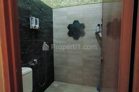 Dijual Rumah Mewah 3 Lantai di Candi Kalasan Manyaran Semarang Barat, dekat Islamic Center dan Sekolah Hj Isriati