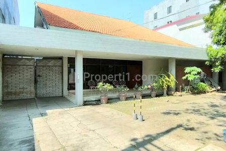 Dijual Rumah untuk Usaha di Embong Cerme Surabaya Pusat - Cocok Kantor, Klinik, Kursus, Bank, Home Stay