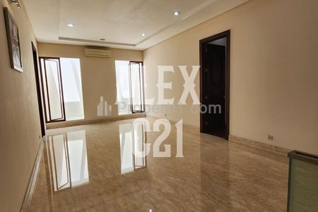 Jual Rumah Mewah 2 Lantai di Pondok Indah Jakarta Selatan, Ada Kolam Renang
