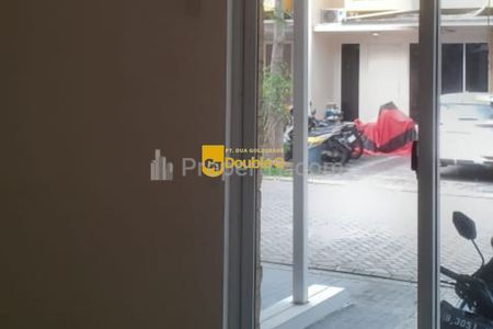 Disewakan Cepat Rumah 2 Lantai Green Lake City Cluster Australia, Tangerang