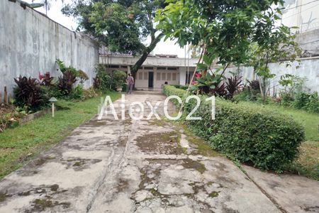 Dijual Rumah Lama di Kemang Jaksel (Hitung Tanah Saja)