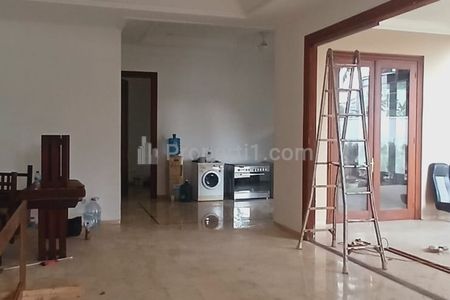 Disewakan Rumah Modern dengan Private Pool di Cipete Jakarta Selatan