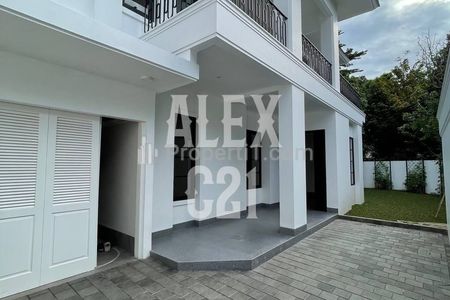 Dijual Rumah American Classic Baru Direnovasi di Senopati, Jakarta Selatan