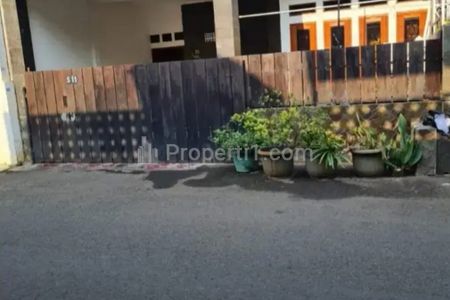 Dijual Rumah di Komplek Cipulir Permai Kebayoran Lama Jakarta Selatan - 2 Lantai Full Funished