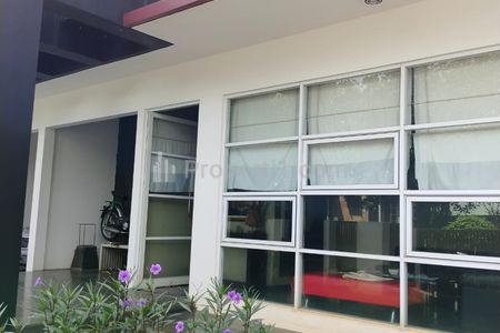 Tampak depan