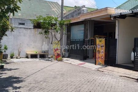 Jual Rumah Pojok Murah di Perumahan Garden Dian Regency Tropodo Sidoarjo, 3 Kamar Tidur, Hadap Selatan