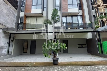 Dijual Brand New Townhouse Scandinavian di Jagakarsa, Jakarta Selatan