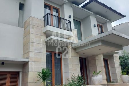 Dijual Rumah Mewah Desain Tropis Area Kemang Jakarta Selatan