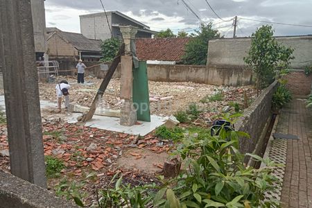 Dijual Tanah di Zona Komersil di Gang Duren Rangkapan Jaya Depok