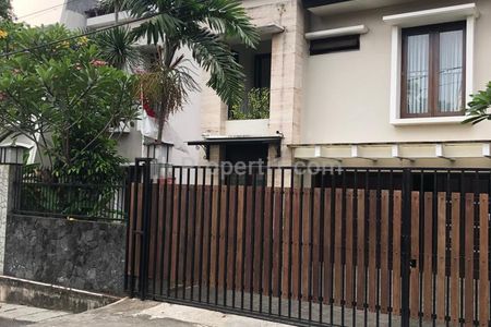 Dijual Cepat Rumah Mewah Turun Harga di Kebayoran Lama, Jakarta Selatan