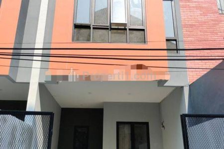 Dijual Rumah Luxurious Brand New di Radio Dalam, Jakarta Selatan
