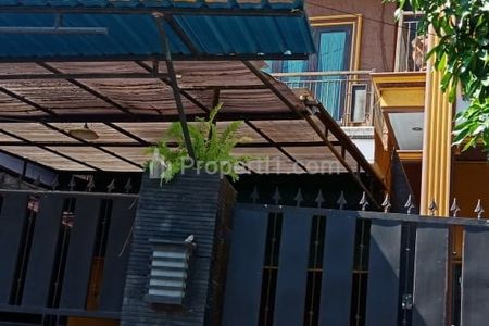 Rumah Dijual Exclusif Dua Lantai Beserta Interior dan Perabotnya di Rogojampi, Banyuwangi
