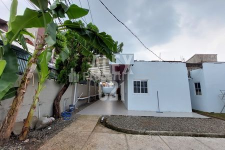 Dijual Rumah Kost + Ruang Usaha Cafe di Perdatam Jakarta Selatan
