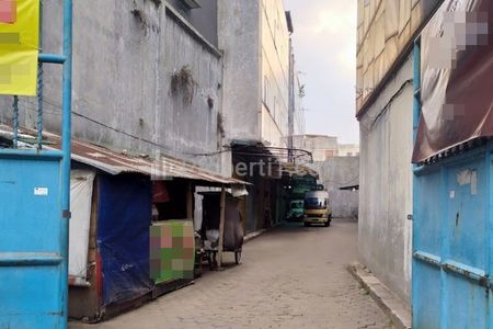 Jual Ruko 3 Lantai Strategis SHM di Kebon Jeruk, Andir, Bandung