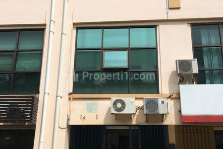 Jual Ruko Siap Pakai di Kawasan Komplek Plaza Segi 8 Sonokwijenan, Sukomanunggal, Surabaya Barat