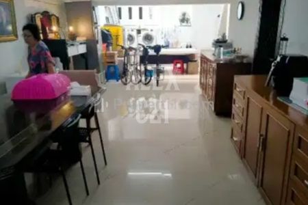 Dijual Rumah 2 Lantai di Taman Semanan Indah Jakarta Barat