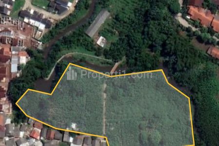 Dijual Tanah Kebun Kosong di Sawangan Baru Depok, Tanah Produktif Ditanami Pohon Jambu Merah dan Pohon Pisang Batu