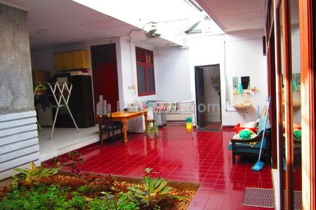 Lokasi Strategis! Dijual Rumah di Kebayoran Lama Jakarta Selatan LT 450 m²