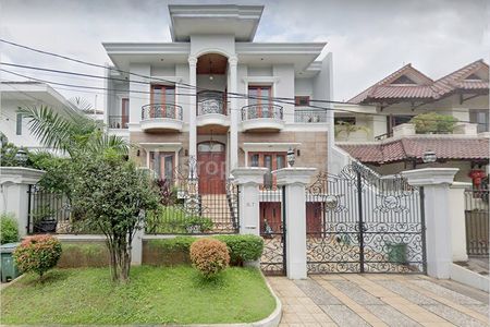 Disewakan Rumah di Pondok Indah Jakarta Selatan STD373