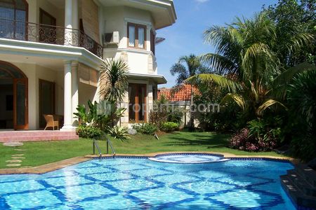 Jual Cepat Rumah Lux di Area Kemang Jakarta Selatan - Harga Terjangkau