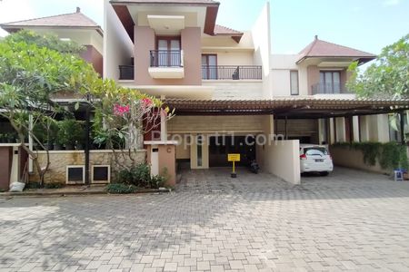 Disewakan Town House Minimalis di Pejaten Lengkap dengan Private Pool Kondisi Fully Furnished