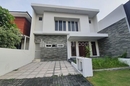 Disewakan Rumah Modern Kontemporer Dian Istana Surabaya.