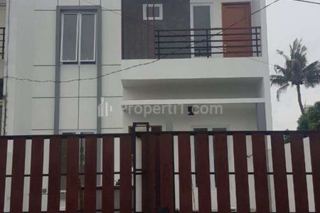 Dijual / Sewa Rumah Model Modern Termurah di Daerah Kebayoran Lama, Jakarta Selatan