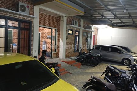 Dijual Rumah Kosan 3 Lantai Siap Huni di Area Pejaten Barat Jakarta Selatan