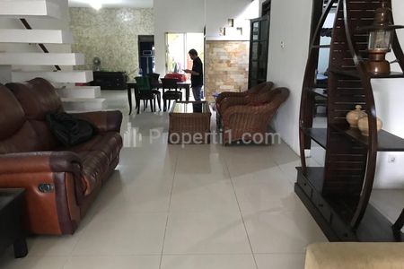 Dijual Rumah 1,5 Lantai di Pejaten Timur Jakarta Selatan
