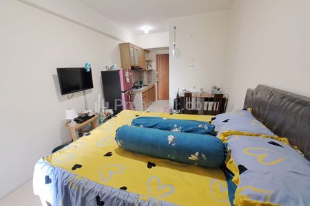 Dijual Apartemen Puncak Bukit Golf Tipe Studio Full Furnished View Kota Dekat Pakuwon Mall