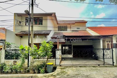 Jual BU Rumah 4 Kamar di Komplek Megapolitan Cinere, Limo, Depok