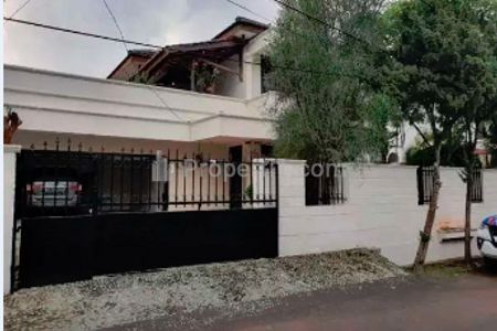 Dijual Rumah Bagus di Bintaro Jl. Murai III, Jakarta Selatan