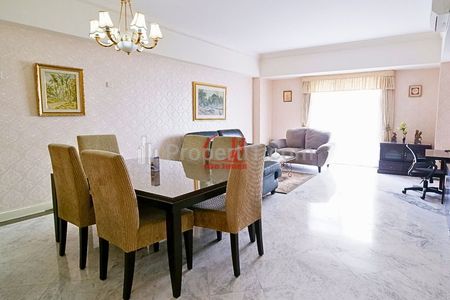 Sewa Apartemen Menteng Executive Jakarta Pusat  – Nice 2+1 Bedrooms 132 m2 Fully Furnished