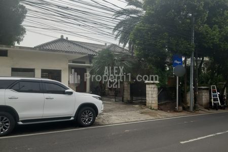 Dijual Rumah Mewah Ada Kolam Renang di Cipete Selatan Jakarta Selatan