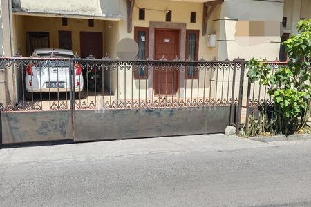 Dijual Rumah Strategis di Main Road Cisaranten Kulon Arcamanik Bandung