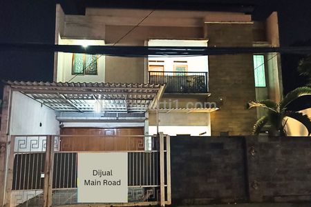 Dijual Rumah 2 Lantai di Main Road Cikutra Bandung