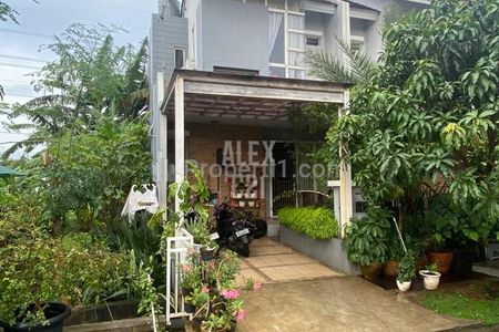 Dijual Rumah Sudut 2 Lantai di Kota Harapan Indah Bekasi Utara